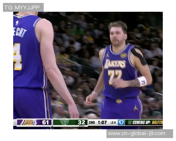 2021年湖人与雄鹿第三节精彩对决回顾与分析 2021年湖人与雄鹿第三节精彩对决回顾与分析