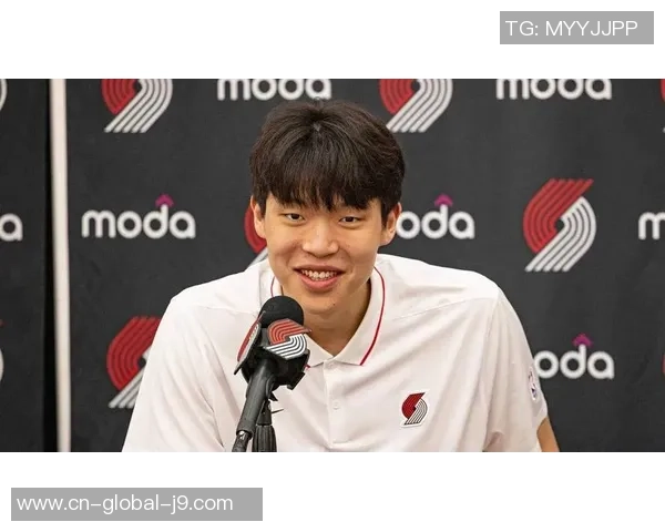 何时重回大众视界？杨瀚森的体现让人思念易建联 今日要祝他生快